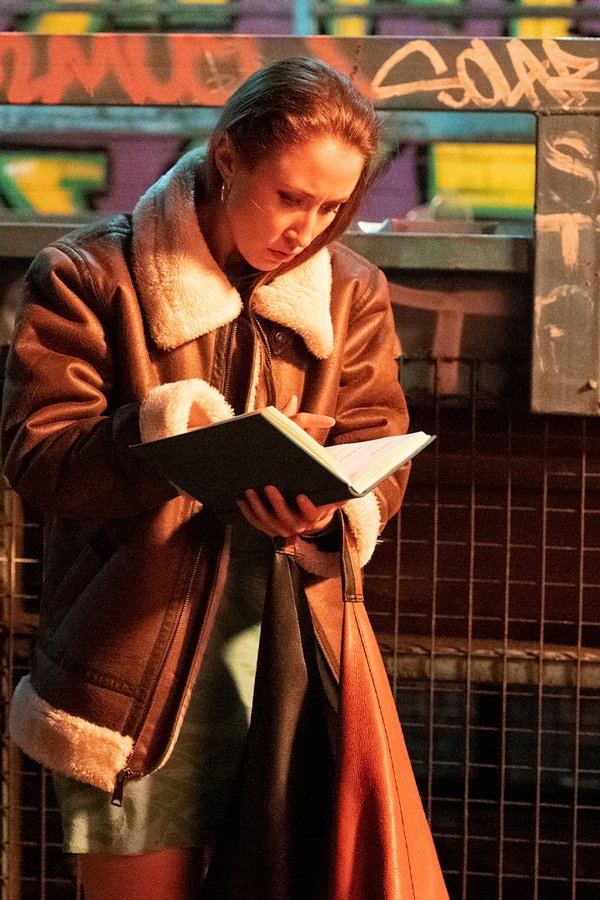 Chloe: Le maschere della verità – S01E05 – Senza tregua