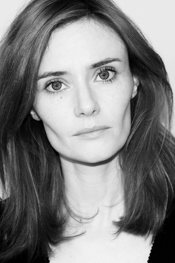 Rebecca Calder's headshot