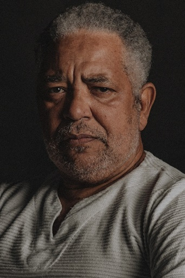 Carlos Francisco's headshot