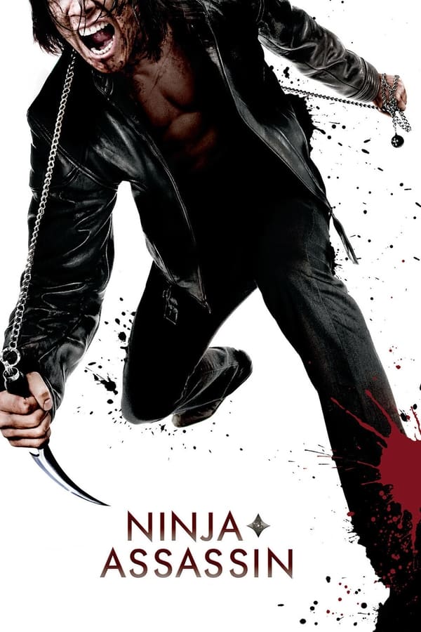 Ninja Assassin يتبع Raizo، أحد أخطر القتلة في العالم. تم أخذه من الشوارع عندما كان طفلاً، وتم تحويله إلى قاتل مدرب على يد عشيرة أوزونو، وهي جمعية سرية يعتبر وجودها مجرد أسطورة. ولكن بسبب إعدام العشيرة لصديقه بلا رحمة، يتحرر رايزو منهم ويختفي. وهو الآن ينتظر، تستعد للانتقام له.