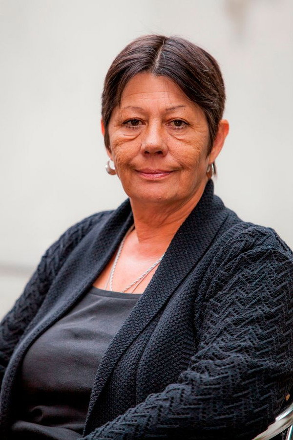 Lynn Johnson's headshot