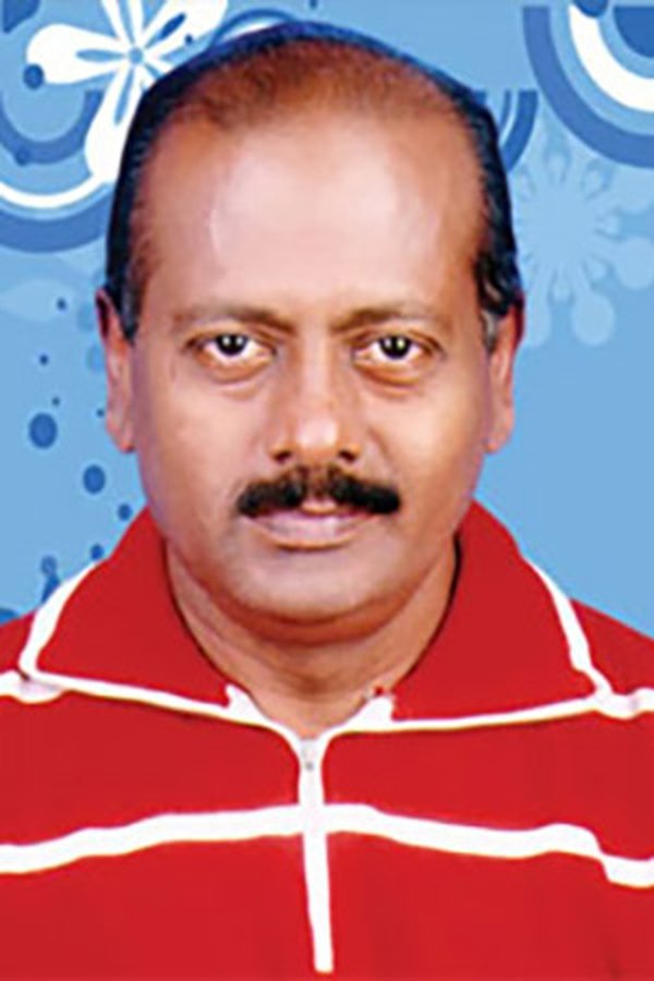 Halwa Vasu's headshot