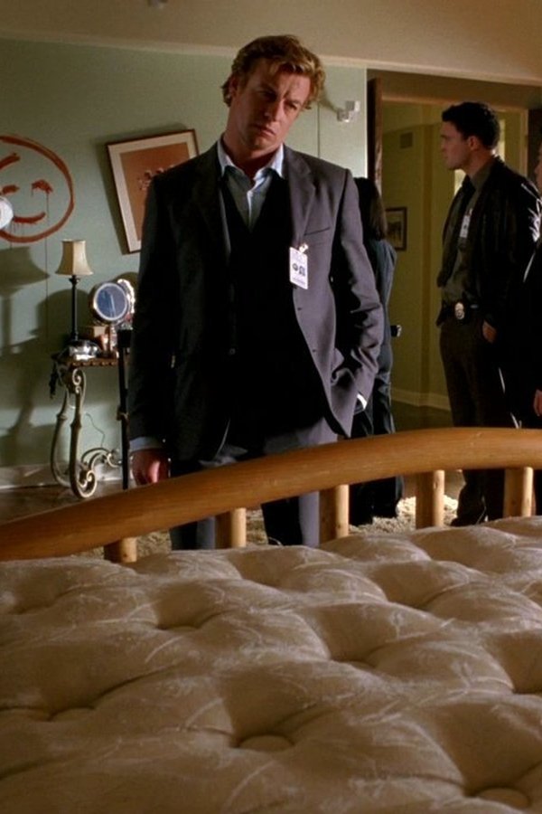 The Mentalist – S01E01 – John il Rosso