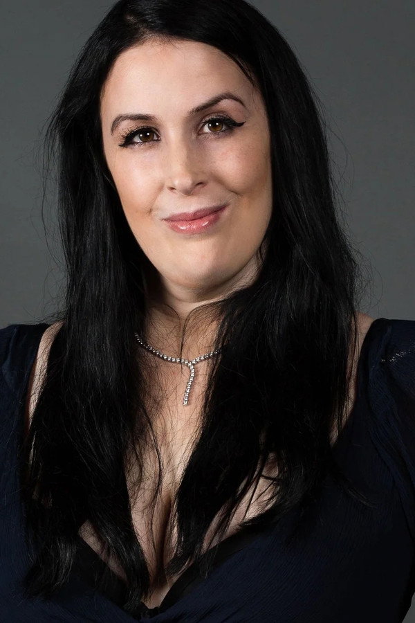 Rhianna Pratchett's headshot