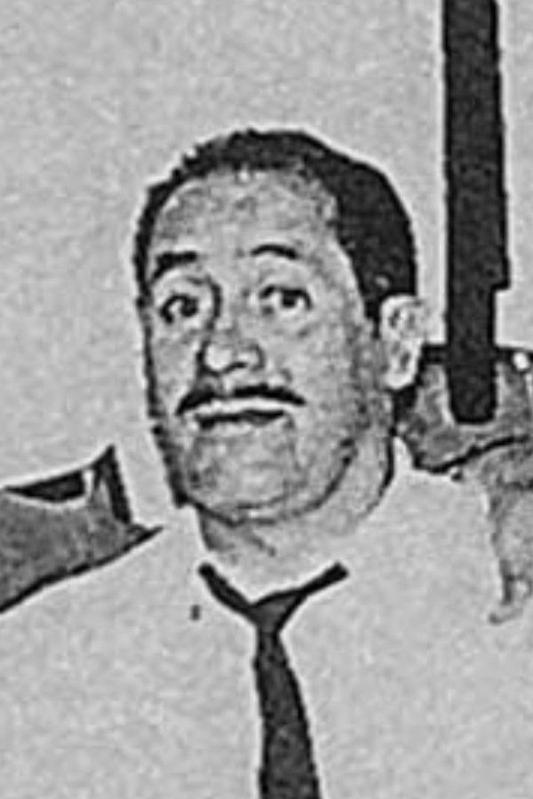 Carlos Savage's headshot