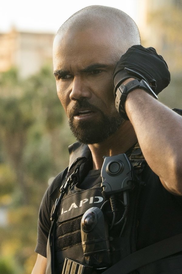 S.W.A.T. – S01E01 – Come una famiglia