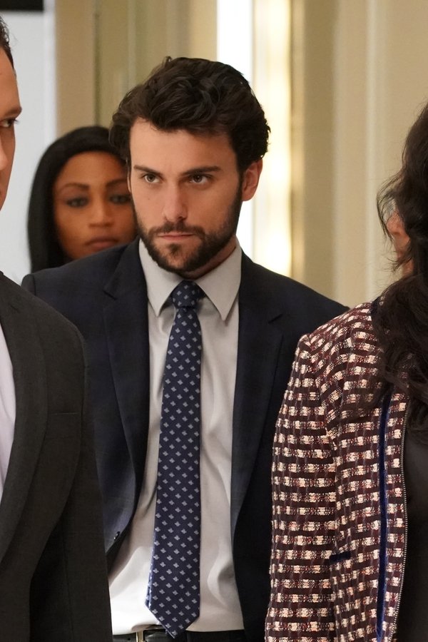 Le regole del delitto perfetto – S06E02 – Vivian è qui