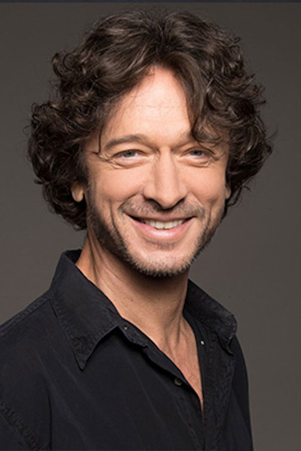 Israel Damidov's headshot