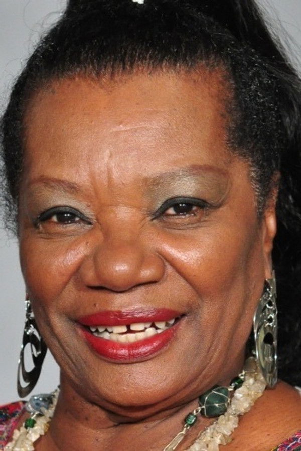 Neusa Borges's headshot