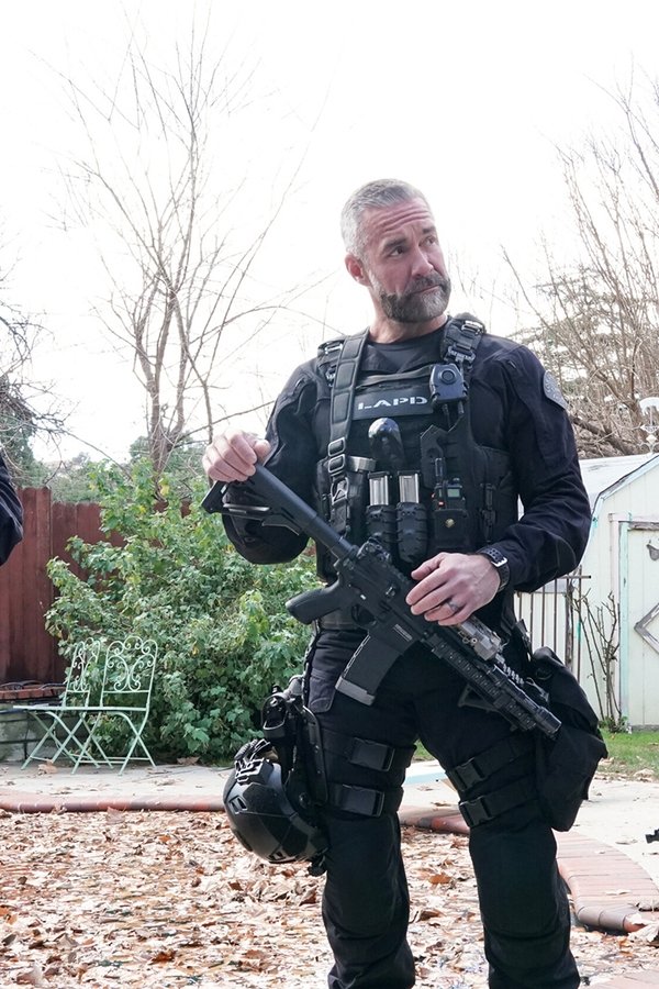 S.W.A.T. – S07E07 – Ultima chiamata