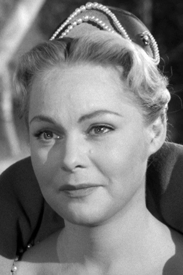 Zena Walker's headshot