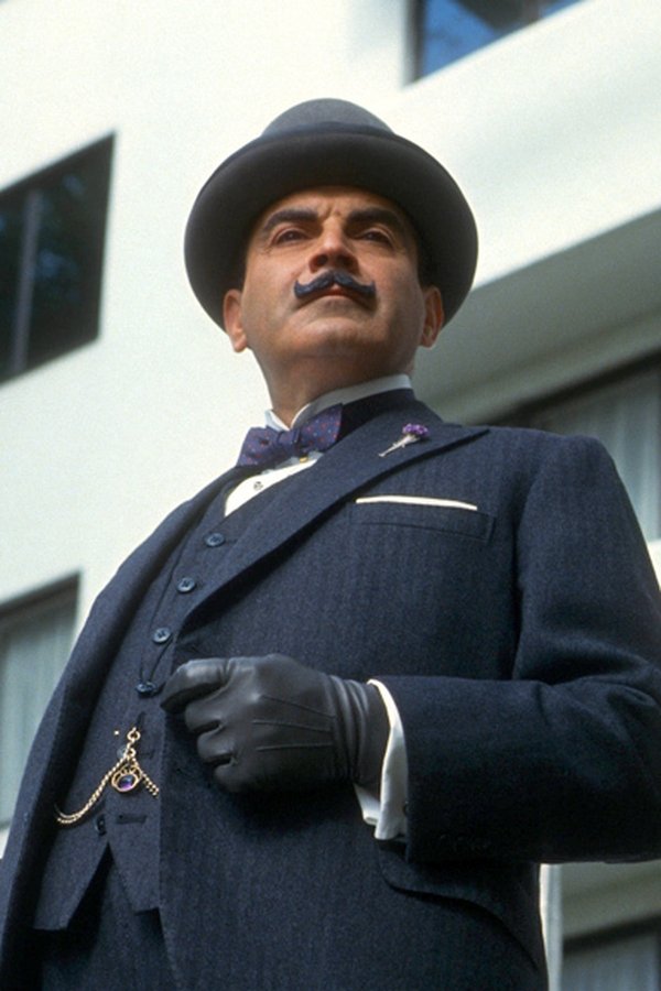 Poirot – S05E07 – Lo specchio del morto