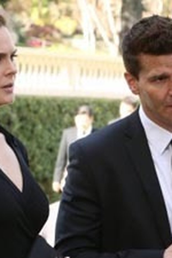 Bones – S09E19 – Chi c’è nell’urna?