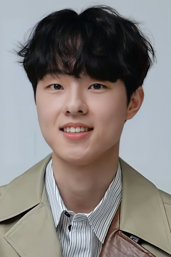 Kim Dong-hwi's headshot