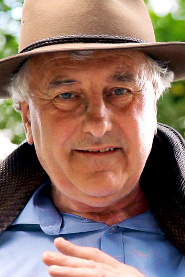 Richard Fortey's headshot