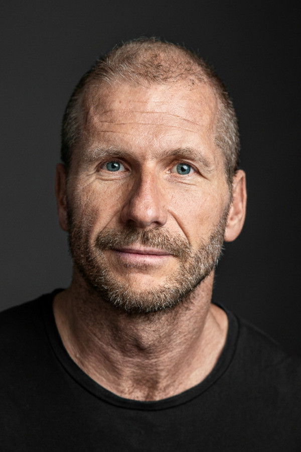 Stefan Larsson's headshot