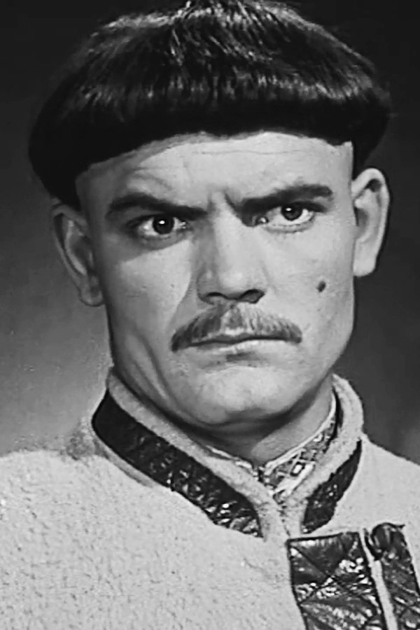 Yuri Tavrov's headshot