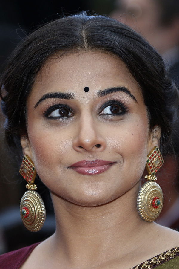 Vidya Balan's headshot
