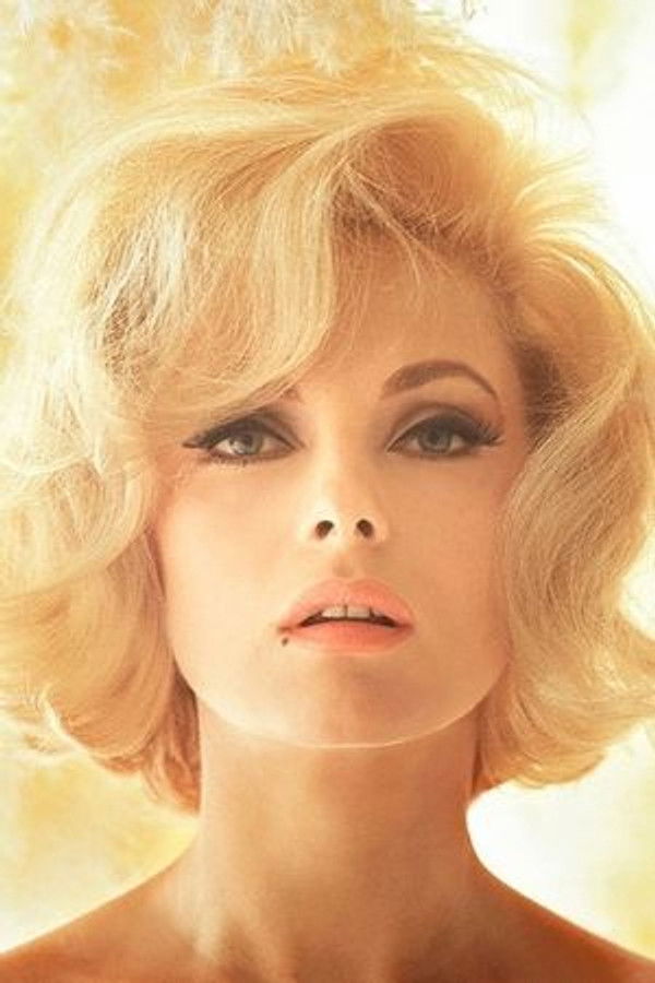 Virna Lisi's headshot