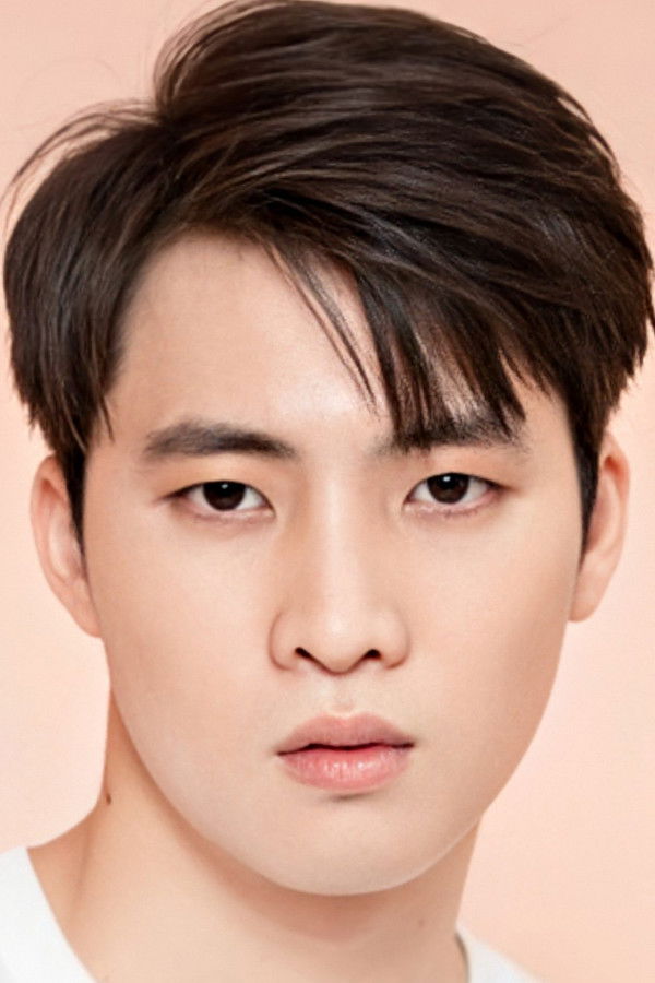 Phiravich Attachitsataporn's headshot