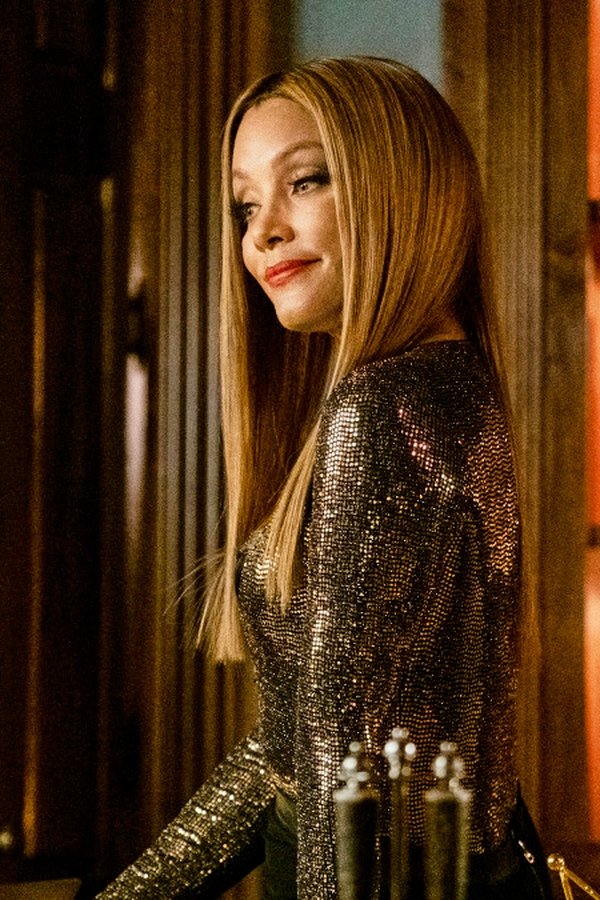 Dynasty – S04E01 – Episodio 1