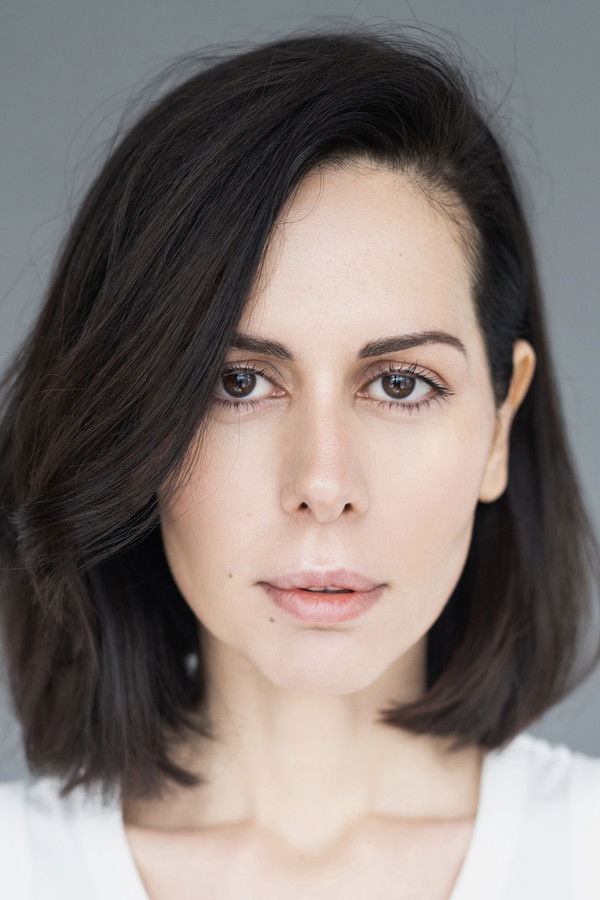 Sabina Akhmedova's headshot