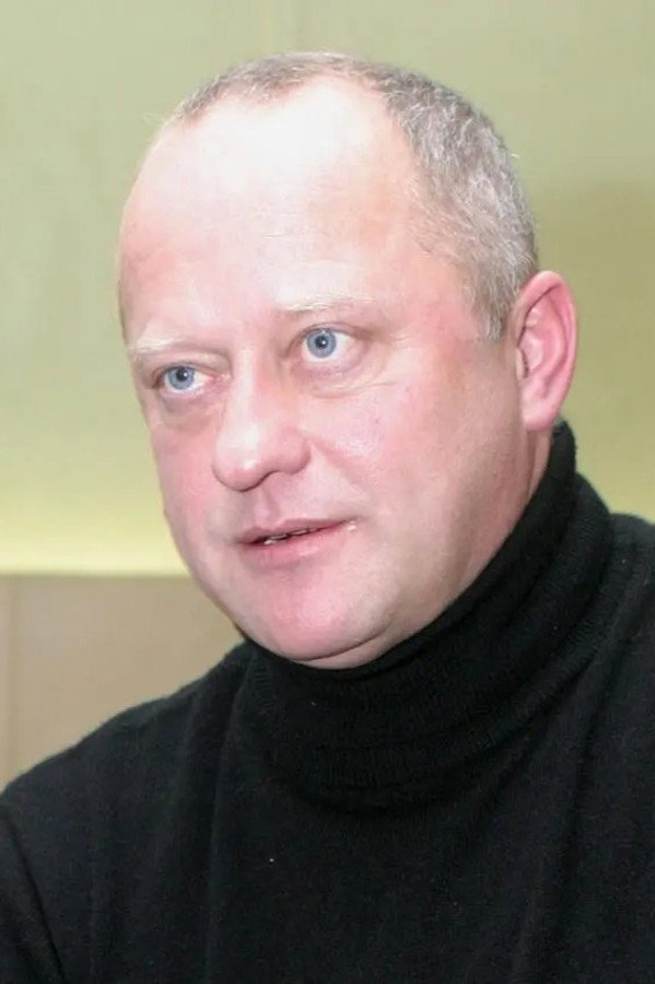 Edward Żentara's headshot