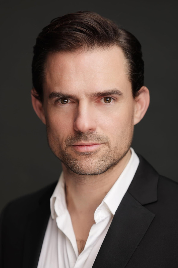 Richard Cambridge's headshot