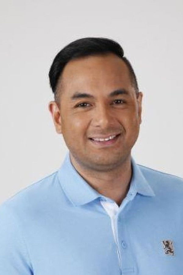 Keempee de Leon's headshot