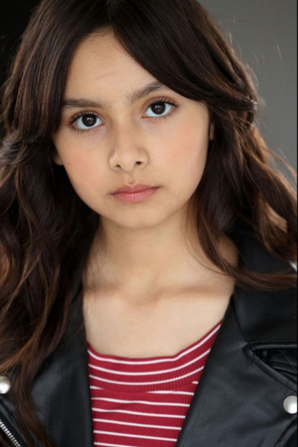 Elizabeth Phoenix Caro's headshot