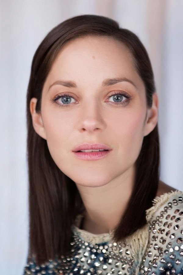 Marion Cotillard's headshot