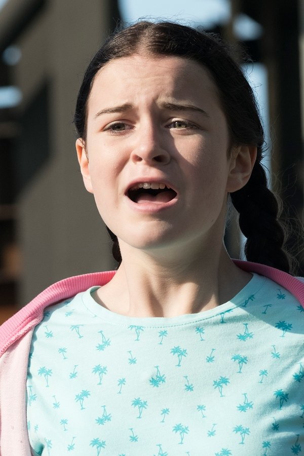Somewhere Between – S01E10 – Uno deve morire