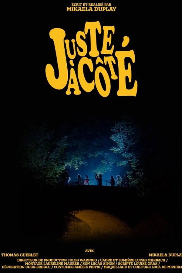 Juste à côté