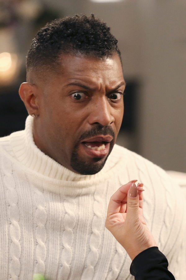 Black-ish – S02E07 – Charles babysitter all’improvviso