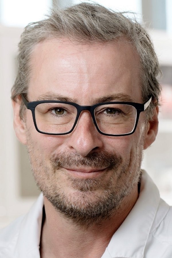 Eske Willerslev's headshot
