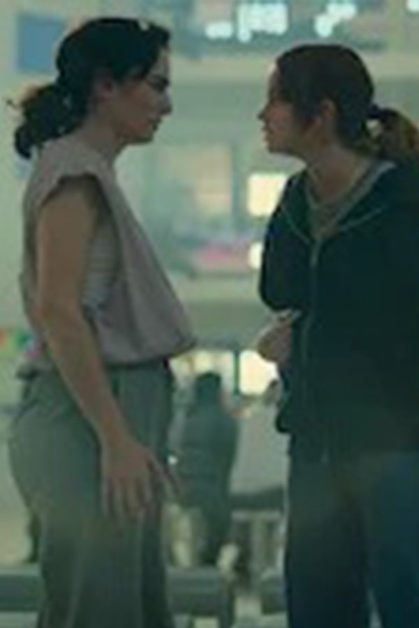 Sorelle Guerra – S01E02 – Vite rubate