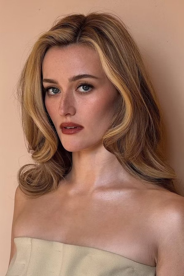 Sarah Pidgeon's headshot