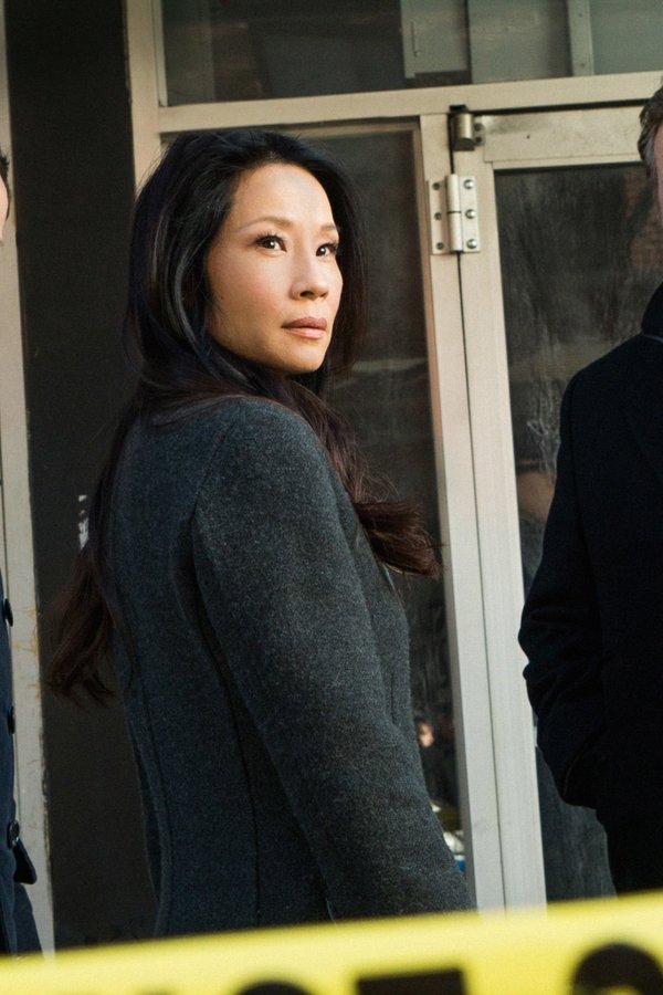 Elementary – S04E14 – Chi è l’uomo mascherato?