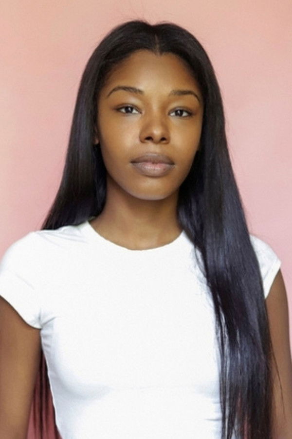 Maéva El Aroussi's headshot