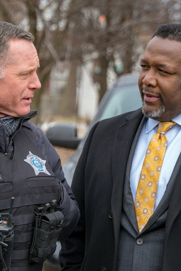 Chicago P.D. – S06E18 – Una città in guerra