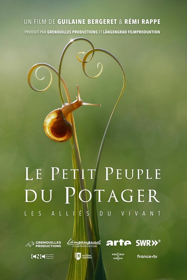 C’est à la fois un garde-manger, un nid d'amour et un champ de bataille. Les insectes, araignées et mollusques se sont réfugiés dans ce potager car le jardinier a renoncé à y répandre tout poison. À l’aide d'objectifs macro et de ralentis, ce documentaire dévoile un monde riche en espèces miniatures, observé pendant deux ans, ainsi que ses grands et petits drames. Ces vues rapprochées, parfois d’une infinie poésie, révèlent la lutte des ichneumons contre les chenilles, la cour s’affairant autour de la reine des bourdons ou les jeux amoureux des escargots des vignes.