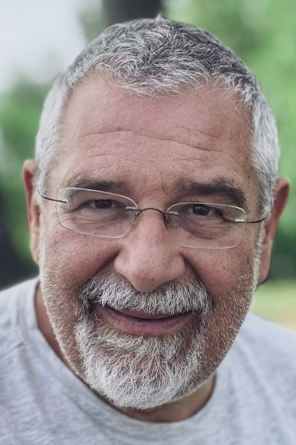 Andreas Beutler's headshot