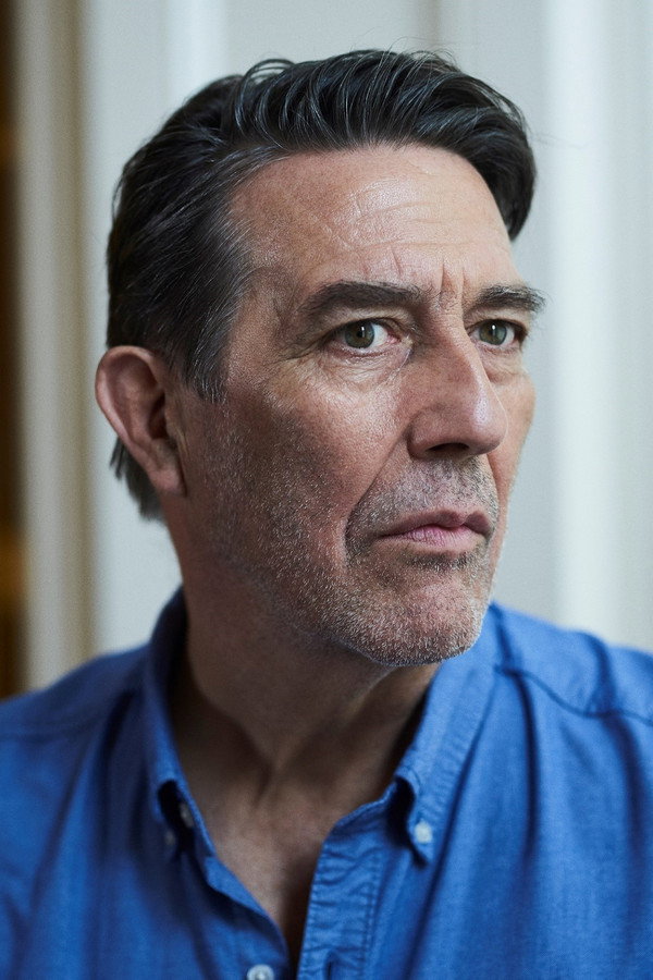 Ciarán Hinds's headshot