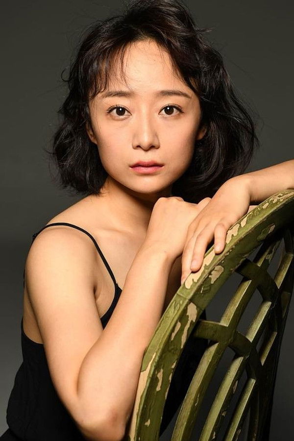Zheng Lisha's headshot