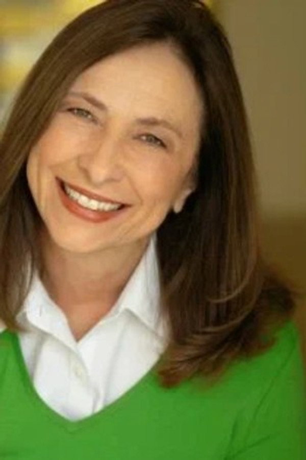 Katherine Pass's headshot