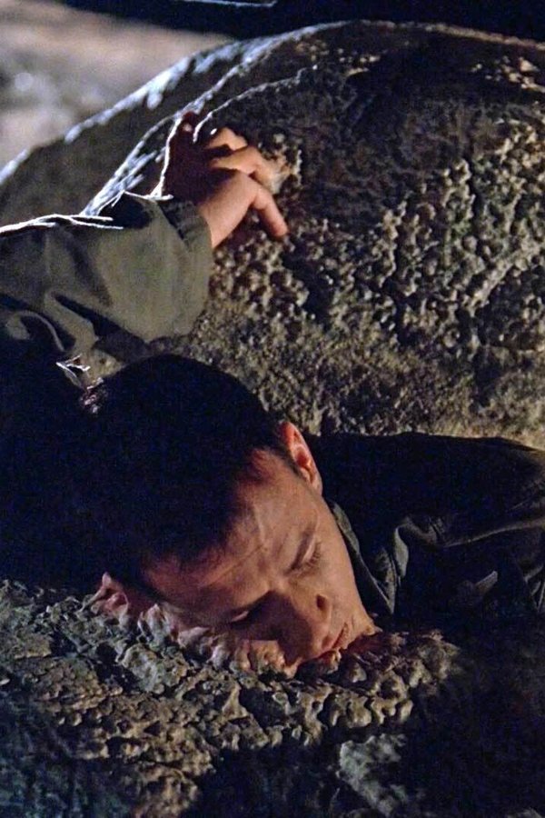 X-Files – S06E04 – Area 51 (1ª parte)