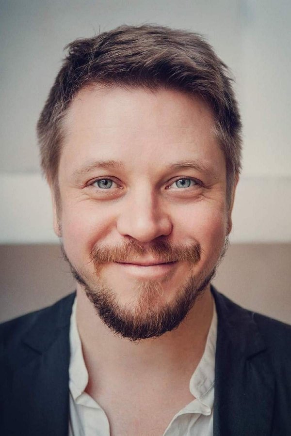 Denis Kuznetsov's headshot