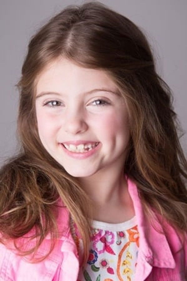 Lorena Queiroz's headshot