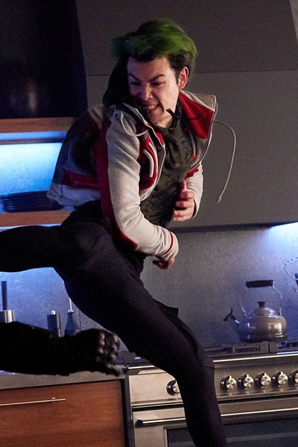 Titans – S02E10 – Caduta