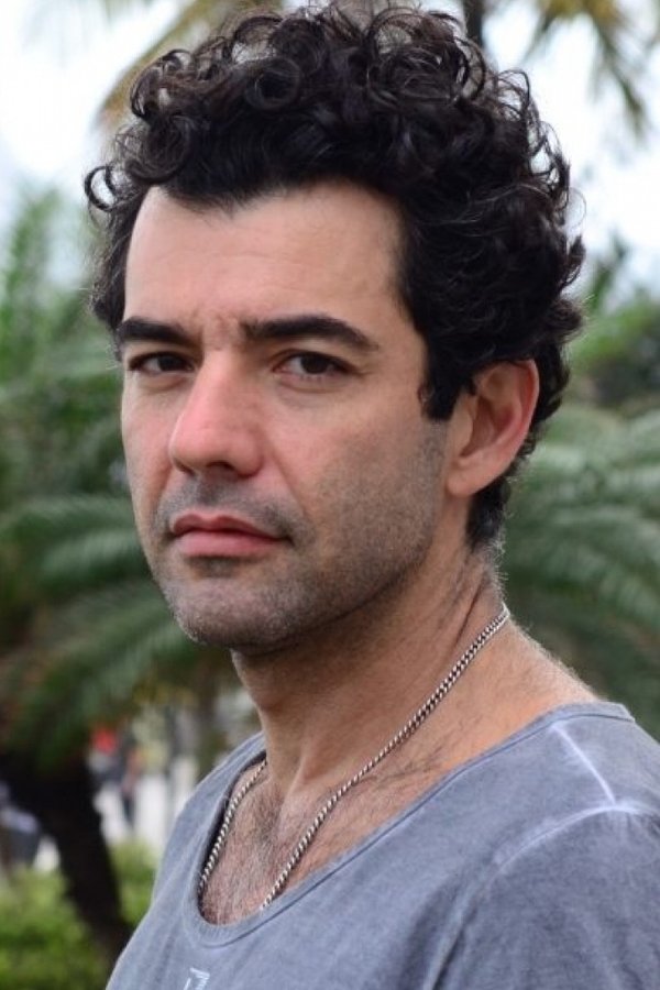 Gustavo Machado's headshot